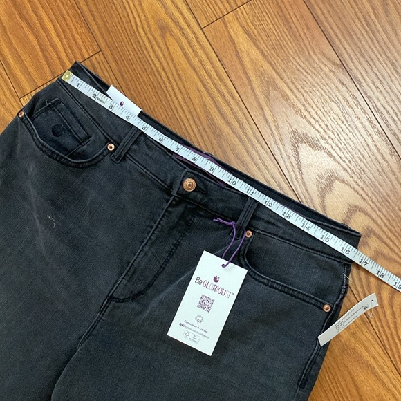 Gloria Vanderbilt woman’s Amanda classic high rise tapered jeans gray pants 12 - Picture 10 of 15